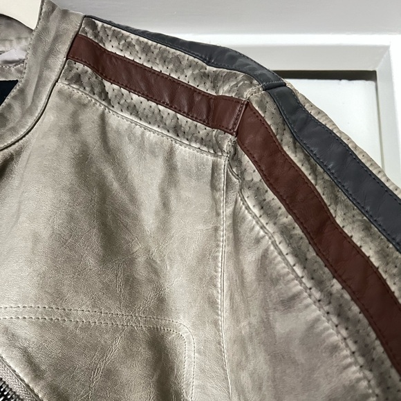 Wilson’s Leather Distressed Biker Jacket - Picture 8 of 8